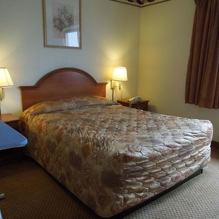 Red Carpet Inn Brooklyn Нью-Йорк Экстерьер фото