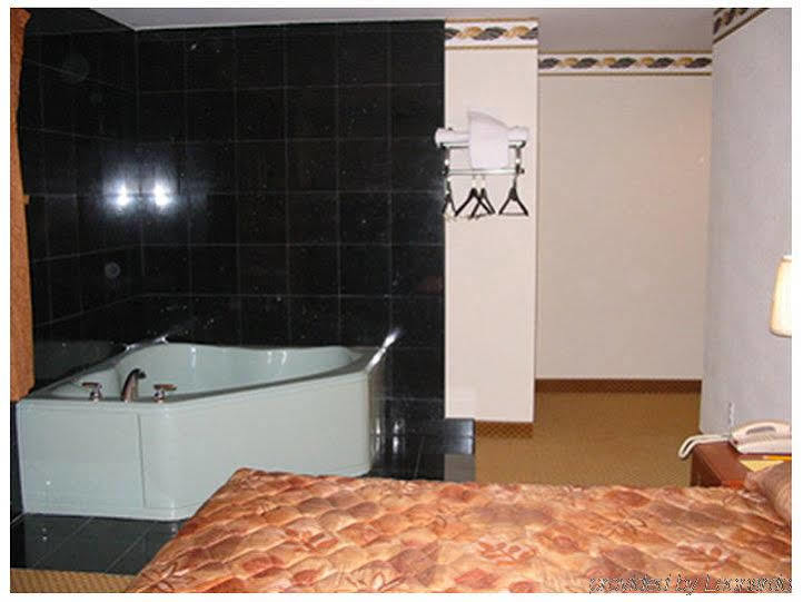 Red Carpet Inn Brooklyn Нью-Йорк Экстерьер фото